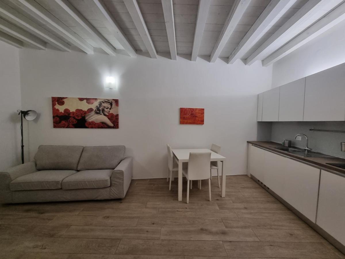 Profumo Di Lago Desenzano-By Goccia Di Lago 데센자노델가르다 외부 사진