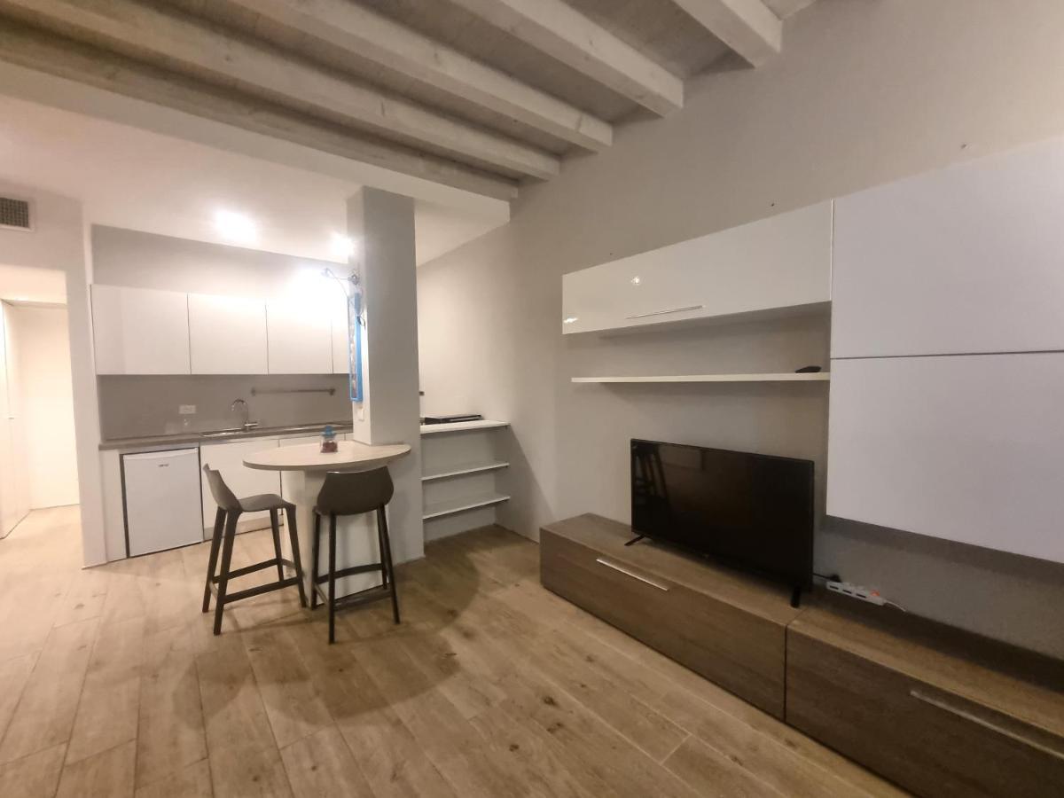Profumo Di Lago Desenzano-By Goccia Di Lago 데센자노델가르다 외부 사진